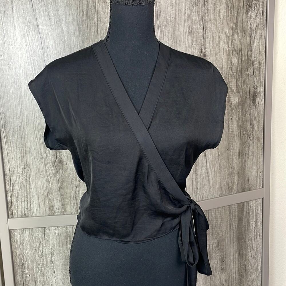 Macy’s Bar III black wrap front crop blouse women’s XS